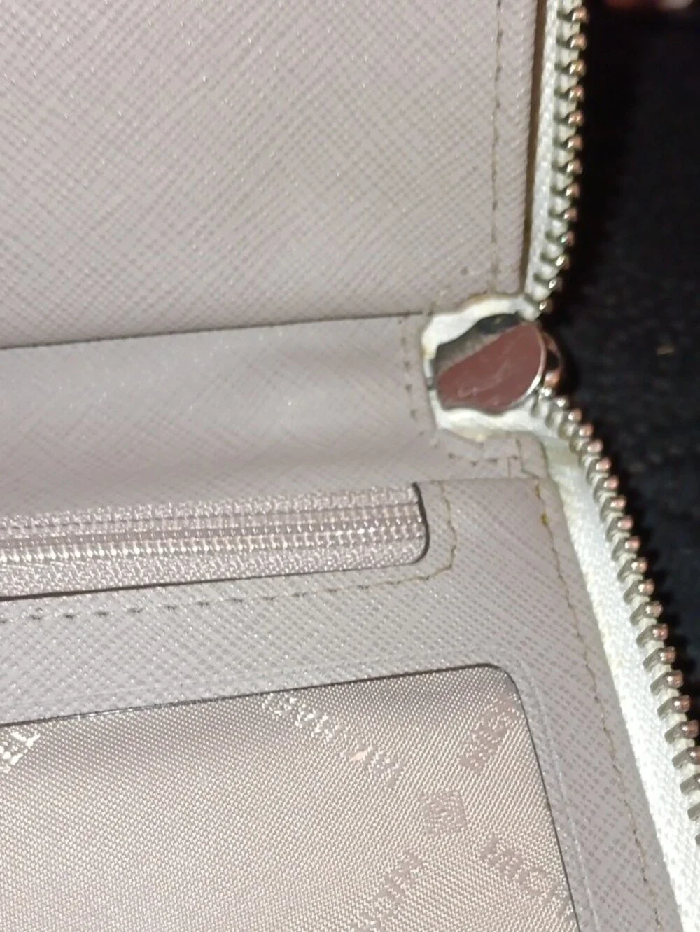 Michael Kors Signature Zip Wallet in Cream/Light Beige